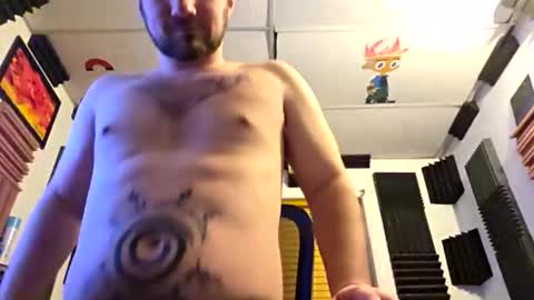 Snapshot of skimaskcouple89108 chatting on 02-20-26, 02:52 skimaskcouple89108 online show from 02-20-26, 02:52