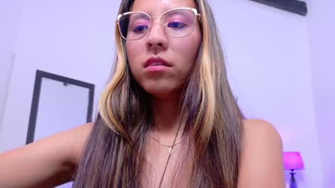 skinny_hottie18 online show from 02-06-25, 02:04