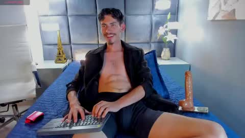 skinny jean  online show from 05-23-26, 08:35