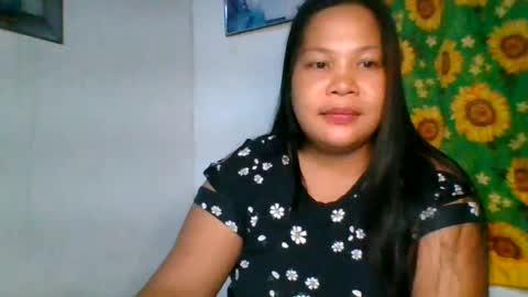 Snapshot of skinny_momma32 chatting on 07-26-26, 09:00 skinny_momma32 online show from 07-26-26, 09:00