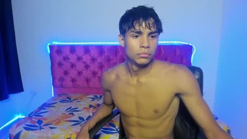 Snapshot of skinny_sam23 chatting on 04-13-26, 03:45 sam online show from 04-13-26, 03:45