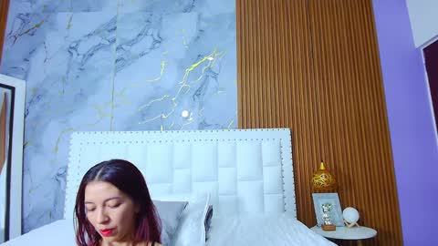 Snapshot of skinnyandcute_ chatting on 01-26-25, 07:20 Mariah Black online show from 01-26-25, 07:20