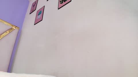 Snapshot of skinnyandcute_ chatting on 01-29-25, 06:12 Mariah Black online show from 01-29-25, 06:12