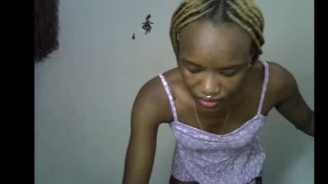 Linda independent model online show from 04-18-26, 06:34