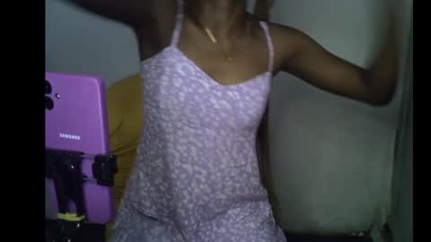 Linda independent model online show from 04-19-26, 03:17