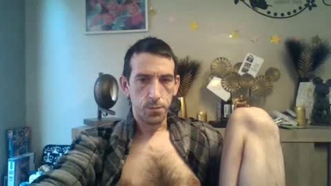 SkinnyBigCock2 online show from 12-22-24, 09:22