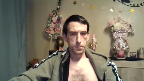 SkinnyBigCock2 online show from 11-17-25, 04:40