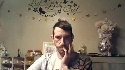 Snapshot of skinnybigcock2 chatting on 01-12-26, 04:39 SkinnyBigCock2 online show from 01-12-26, 04:39