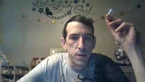 Snapshot of skinnybigcock2 chatting on 01-14-26, 08:20 SkinnyBigCock2 online show from 01-14-26, 08:20