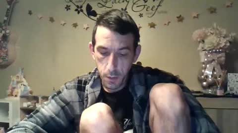 Snapshot of skinnybigcock2 chatting on 01-18-26, 06:06 SkinnyBigCock2 online show from 01-18-26, 06:06