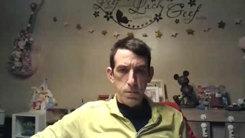 Snapshot of skinnybigcock2 chatting on 02-02-26, 02:43 SkinnyBigCock2 online show from 02-02-26, 02:43