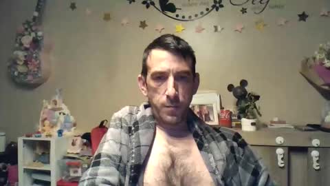 SkinnyBigCock2 online show from 04-17-26, 03:09