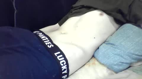 skinnycuteb0y online show from 06-05-26, 08:42