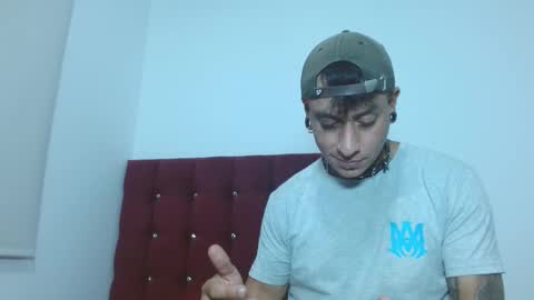 Snapshot of skinnydevil1 chatting on 02-24-26, 04:32 skinnydevil1 online show from 02-24-26, 04:32