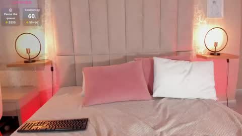 Mila online show from 05-21-26, 03:41