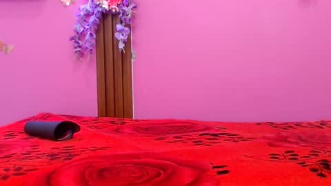 Snapshot of skinnysofia18 chatting on 09-28-25, 01:16 sofia online show from 09-28-25, 01:16