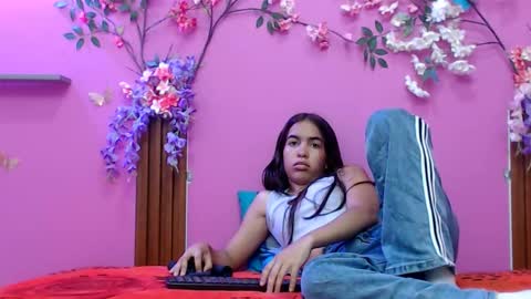 sofia online show from 10-27-25, 01:04