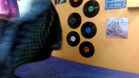 VERUS online show from 10-12-25, 06:51