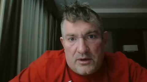 Snapshot of skinsmontana chatting on 03-18-26, 11:41 skinsmontana online show from 03-18-26, 11:41