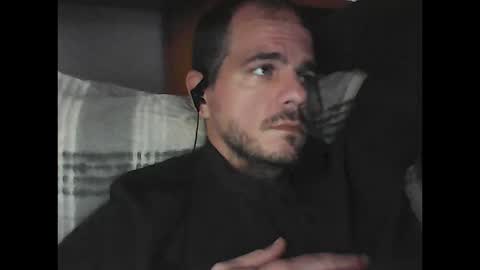 Snapshot of skippy6988 chatting on 10-10-25, 07:35 Easy-E online show from 10-10-25, 07:35
