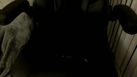skizzle14 online show from 06-19-26, 03:44