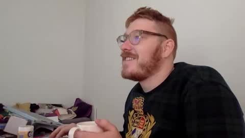 Snapshot of sklave_s chatting on 10-01-25, 06:52 sklave_s online show from 10-01-25, 06:52