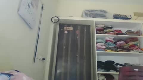 Indianslut1431 online show from 11-19-25, 08:36