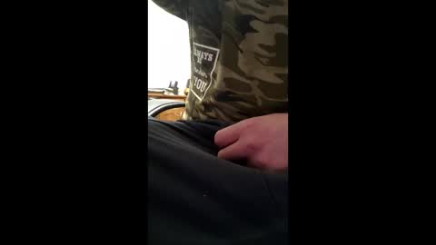 Snapshot of skorpioboy chatting on 12-16-25, 12:59 Pussy fan online show from 12-16-25, 12:59