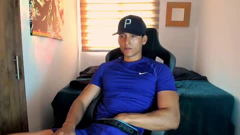 Snapshot of skull_prospect chatting on 01-08-25, 04:00 Liam Vokov online show from 01-08-25, 04:00