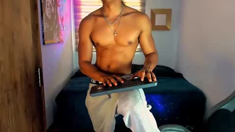 Snapshot of skull_prospect chatting on 02-10-25, 04:25 Liam Vokov online show from 02-10-25, 04:25