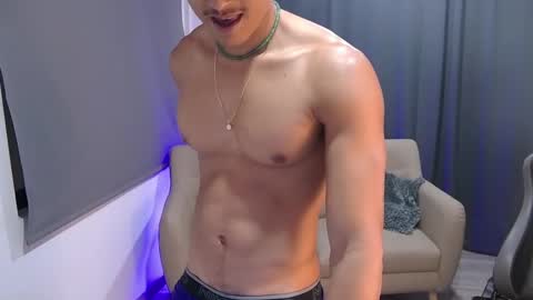 Liam Vokov online show from 04-20-26, 03:42