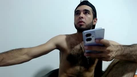 Snapshot of skulldark96 chatting on 11-02-25, 05:43 Noah Mood online show from 11-02-25, 05:43