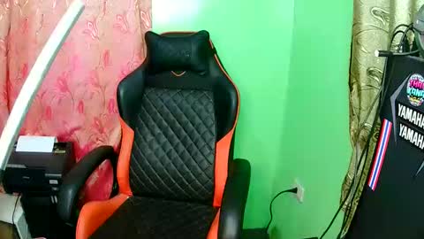 Snapshot of sky1441 chatting on 11-26-25, 06:36 sky1441 online show from 11-26-25, 06:36