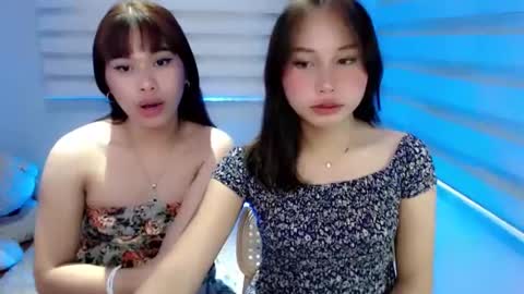 Snapshot of sky_fox_sweetxx chatting on 01-06-25, 10:35 online show from 01-06-25, 10:35