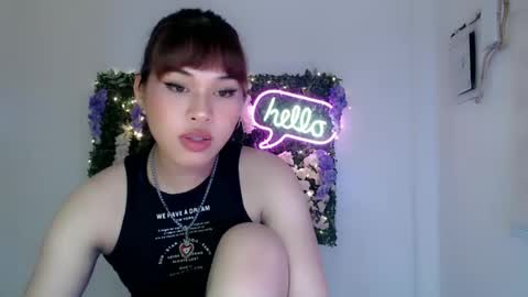 Snapshot of sky_fox_sweetxx chatting on 01-23-25, 12:09 online show from 01-23-25, 12:09
