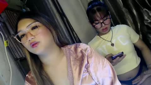 Snapshot of sky_fox_sweetxx chatting on 02-19-25, 11:28 online show from 02-19-25, 11:28