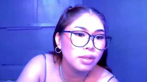 Snapshot of sky_fox_sweetxx chatting on 10-01-25, 10:32 online show from 10-01-25, 10:32