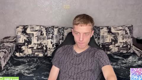 Snapshot of sky_hunter chatting on 09-28-25, 12:43 sky_hunter online show from 09-28-25, 12:43