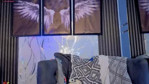 Daniel online show from 04-21-26, 01:42