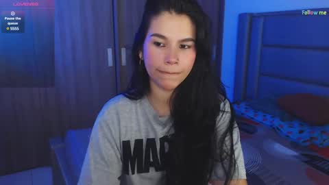 Snapshot of sky_lover_ chatting on 03-08-25, 10:11 Sky online show from 03-08-25, 10:11