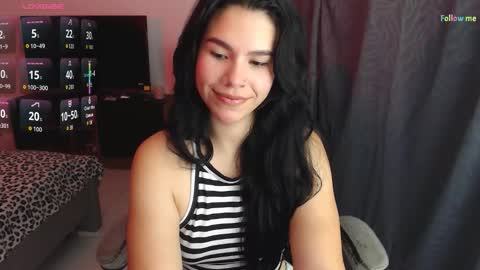 Snapshot of sky_lover_ chatting on 10-06-25, 09:07 Sky online show from 10-06-25, 09:07