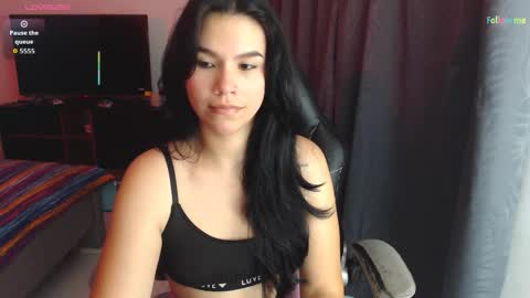 Snapshot of sky_lover_ chatting on 10-18-25, 09:43 Sky online show from 10-18-25, 09:43