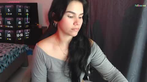 Snapshot of sky_lover_ chatting on 11-02-25, 09:11 Sky online show from 11-02-25, 09:11