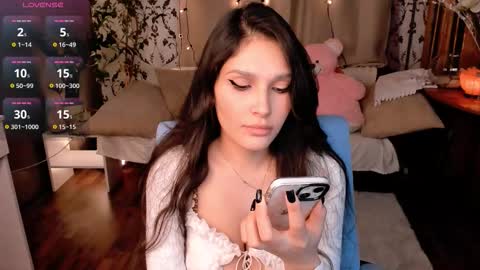 Kira online show from 10-18-25, 12:06