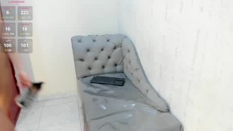 Snapshot of sky_swette chatting on 02-19-25, 12:14 Sky online show from 02-19-25, 12:14