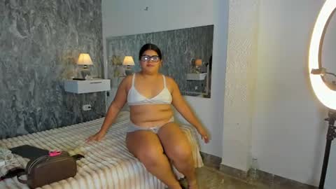 sky_white_ online show from 07-30-26, 12:26