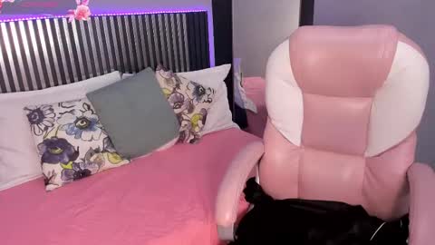 S O F I  online show from 09-23-25, 01:36