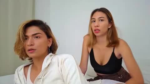 Snapshot of skyamber8v2 chatting on 06-11-26, 12:32 Vi online show from 06-11-26, 12:32