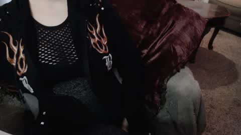 SKYLE   online show from 09-13-25, 05:57