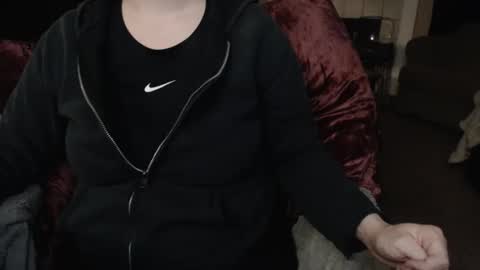 SKYLE   online show from 04-23-26, 04:57